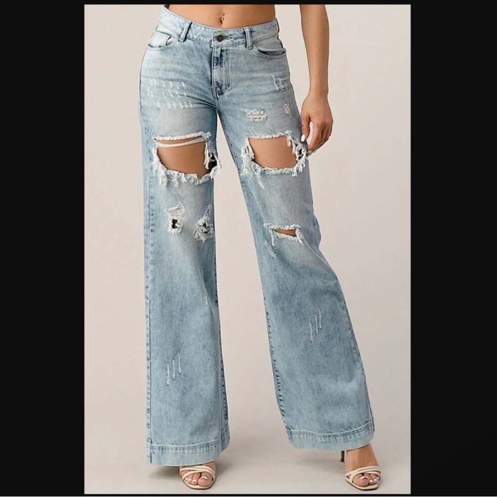 Uniq by Litz Jeans Wide Leg Distressed Jeans